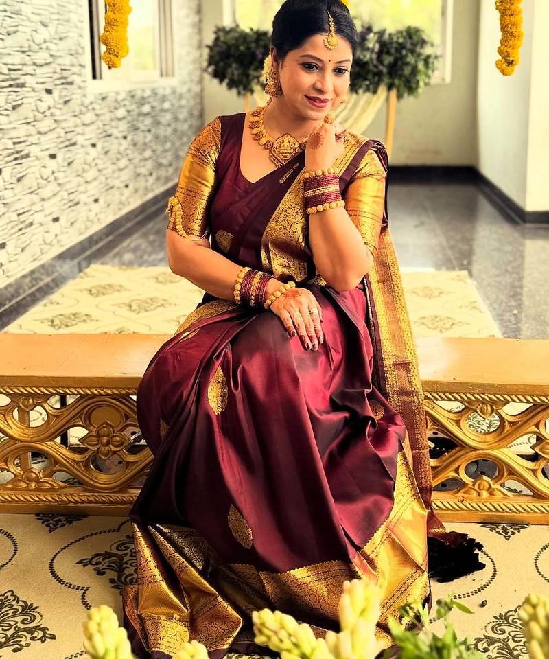 Maroon soft silk blend banarasi jacuard work designer party wear saree with unstitched blouse piece