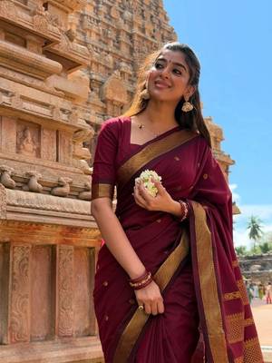 Maroon silk blend banarasi saree with unstitched blouse piece 2