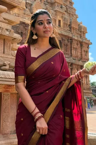 Maroon silk blend banarasi saree with unstitched blouse piece