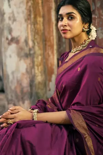 Purple silk blend banarasi saree with unstitched blouse piece