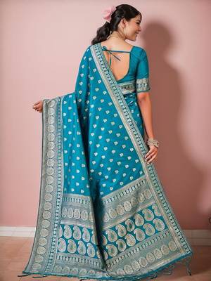 Firoji silk blend banarasi saree with unstitched blouse piece 3