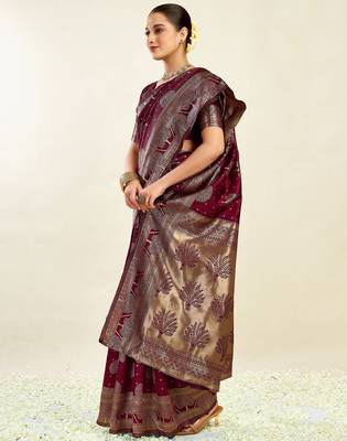 Maroon silk blend banarasi saree with unstitched blouse piece 2