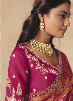 Rani pink embroidered silk blend saree 2