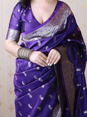 Violet banarasi silk zari woven saree with matching blouse piece 4