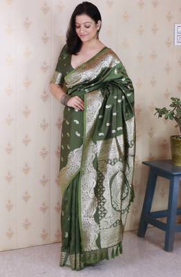 Green banarasi silk zari woven saree with matching blouse piece 1
