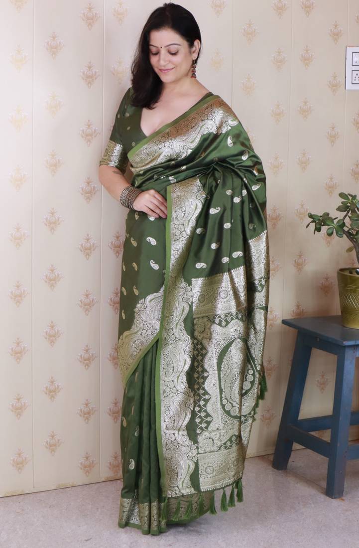 Green banarasi silk zari woven saree with matching blouse piece