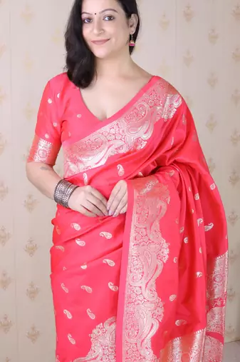 Gajri pink banarasi silk zari woven saree with matching blouse piece