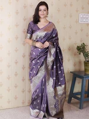 Lavender banarasi silk zari woven saree with matching blouse piece 2