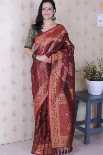 Maroon banarasi silk leheriya zari woven saree with contrast blouse piece