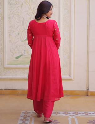 Pink women mal chanderi embroidered kurti with roman silk pant set 2