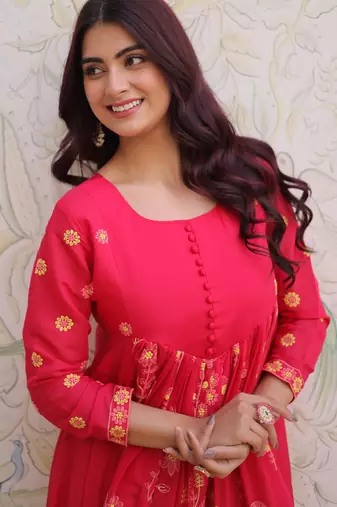 Pink women mal chanderi embroidered kurti with roman silk pant set