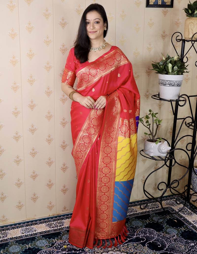 Pink banarasi silk zari weaving saree with matching blouse piece