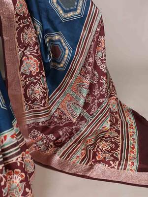 teal tussar silk printed saree with viscose border 5