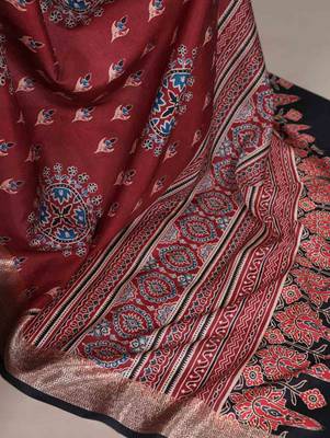 maroon tussar silk printed saree with viscose border 4