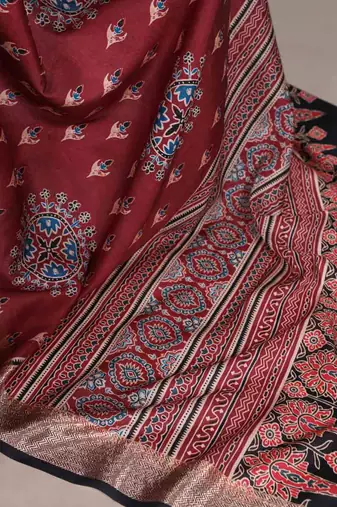 maroon tussar silk printed saree with viscose border