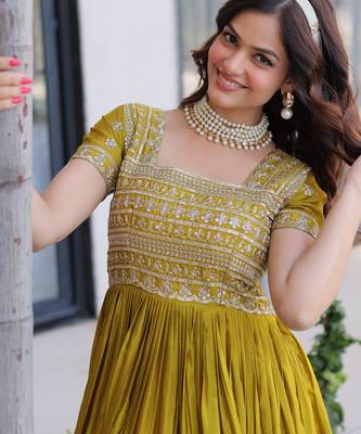 Mehendi women ho fabric sequins & zari embroidered gown with pipe beads work 4