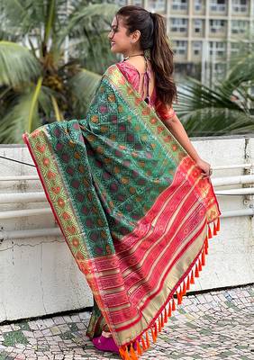 green patola silk zari weaving saree with lagdi pallu 3