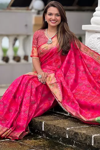 pink patola silk zari weaving saree with lagdi pallu