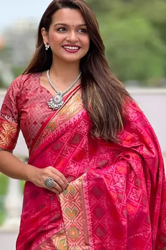 pink patola silk zari weaving saree with lagdi pallu