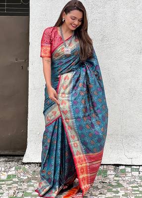 teal patola silk zari weaving saree with lagdi pallu 2