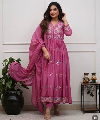Pink beautiful embroidered kurti pant dupatta set for women 2