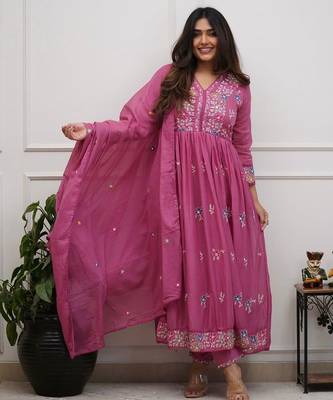 Pink beautiful embroidered kurti pant dupatta set for women 3