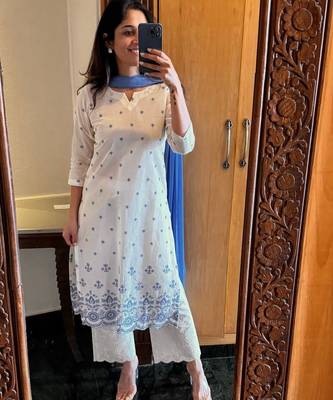 Beautiful white cotton kurta set with blue floral embroidery 2