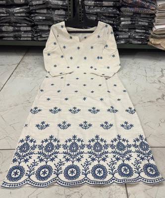 Beautiful white cotton kurta set with blue floral embroidery 4