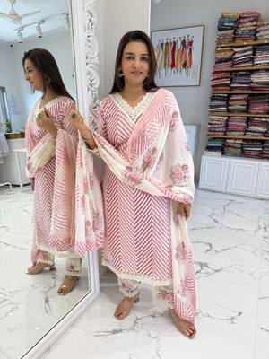 Beautiful red cotton kurta set with blue floral strippedroidery 1