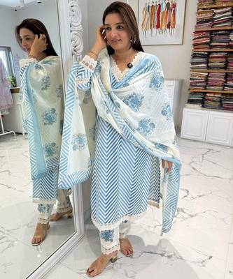 Beautiful sky blue cotton kurta set with blue floral strippedroidery 4