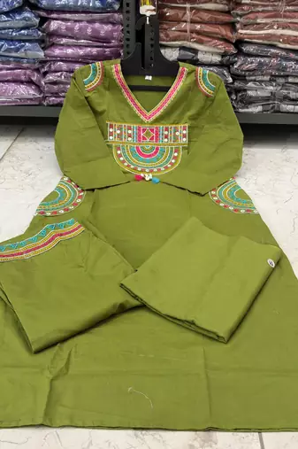 Ethnic green cotton jaipuri embroidery kurta set