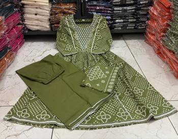 Green cotton embroidered bandni pattern 3-piece anarkali suit set 5