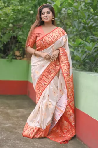 Off white soft silk meenakari zari weaving saree with contrast blouse piece