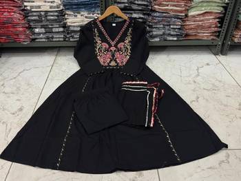 Black v-neck ethnic embroidered indian salwar kameez kurti pant dupatta set for women 5