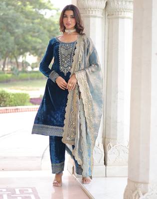 Blue velvet embroidered designer kurta set with dupatta 1