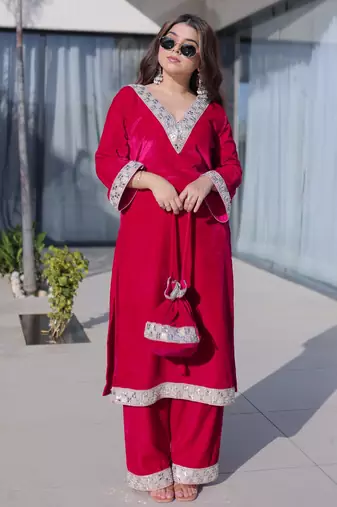 Rani pink velvet embroidered designer kurta set with batwa