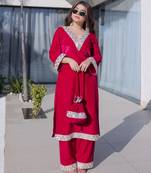 Rani pink velvet embroidered designer kurta set with batwa