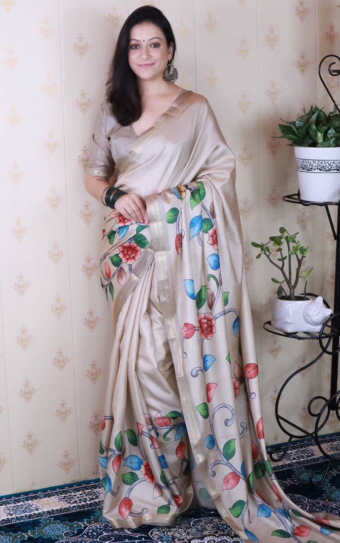 Beige tussar silk kalamkari print zari woven border saree with contrast blouse piece