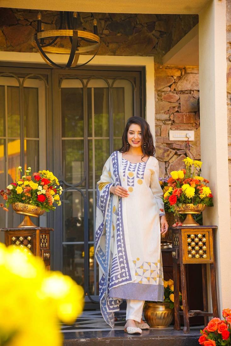 Women's Gorgeous Printed Work Muslin Fabric Straight Kurta Pant and Dupatta Set