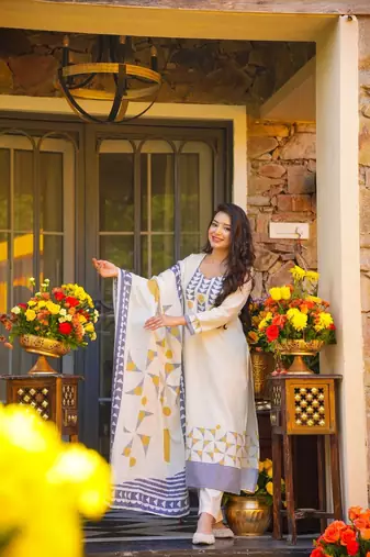 Women's Gorgeous Printed Work Muslin Fabric Straight Kurta Pant and Dupatta Set
