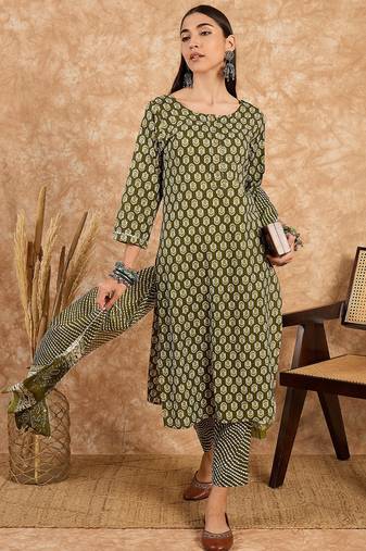 Green floral print cotton straight kurta pant with dupatta set