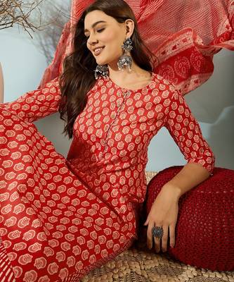 Red floral print cotton straight kurta pant with dupatta se 4