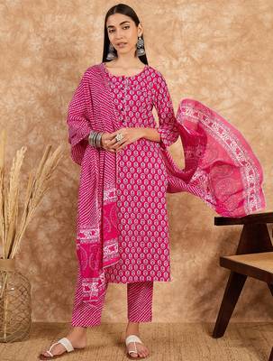 Pink floral print cotton straight kurta pant with dupatta set 1