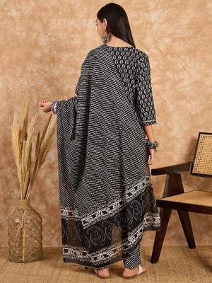 Black floral print cotton straight kurta pant with dupatta set 2