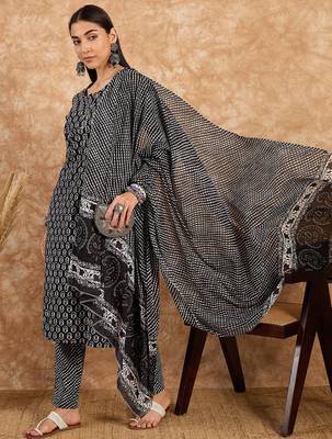 Black floral print cotton straight kurta pant with dupatta set 4