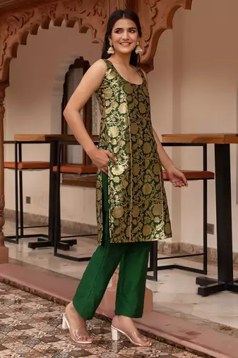 Green jacquard straight suit set