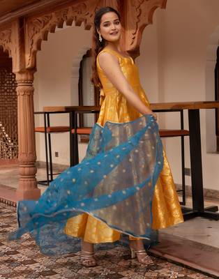 Yellow jacquard gotapatti organza anarkali suit set 2