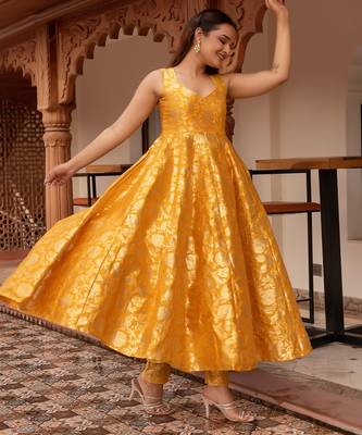 Yellow jacquard gotapatti organza anarkali suit set 3