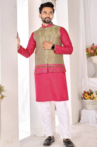 pink cotton kurta pajama for men with woven detailing