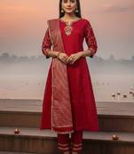 red silk blend embroidered kurta pant set with dupatta